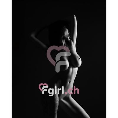 Robine - Escort in Neuchâtel
