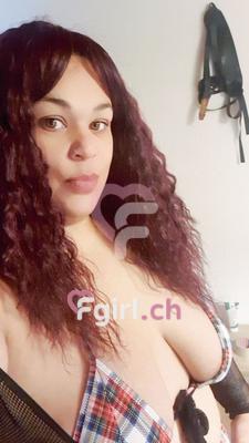 Rondine - Escort en Fribourg