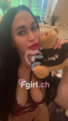 Ariana - Escort en Genève