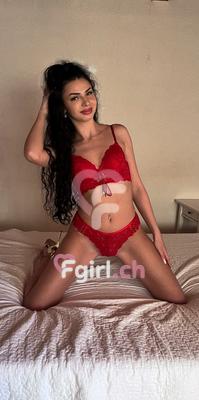 Ruby - Escort in Gland
