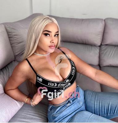 Ruby - Escort in La Chaux-de-Fonds

