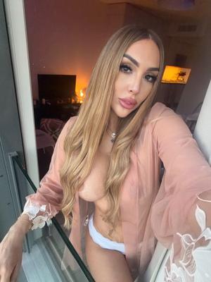 Rym - Escort en Carouge
