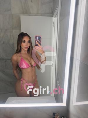 Rym - Escort in Carouge
