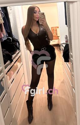 Rym - Escort in Carouge
