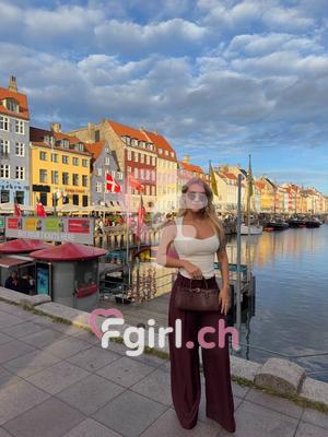 Sabrina - Escort en Eaux-vives
