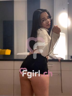 Sabrina - Escort in Eaux-vives
