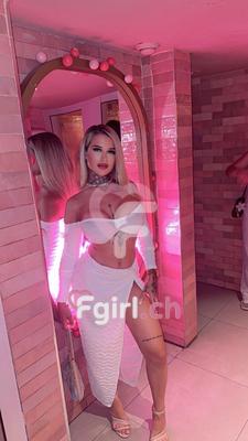 Sabrina - Escort in Neuenburg
