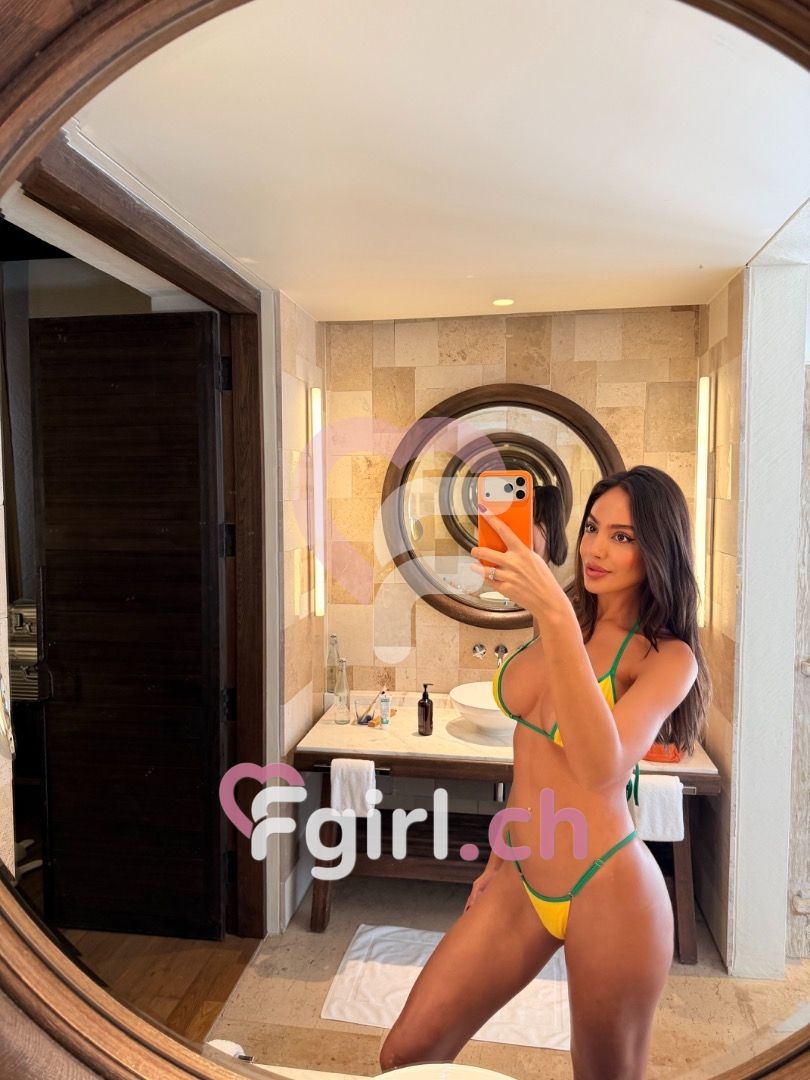 Sabrina – Geneva photo 4