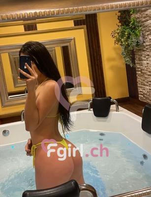 Samantha - Erotic masseuse in Martigny
