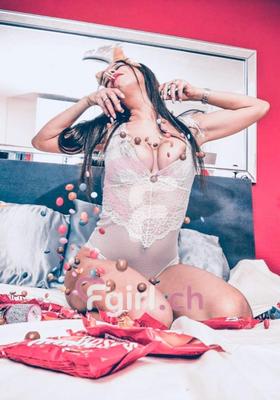 Samira - Escort en Sion
