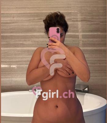 Samira - Erotische Masseurin in Montreux
