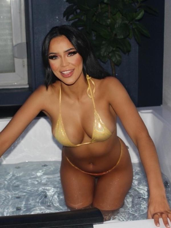 Sana - Escort à Plainpalais
