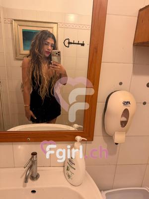 Sannia - Escort in Genf
