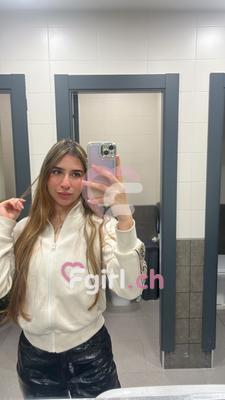 Sara - Escort à Oron