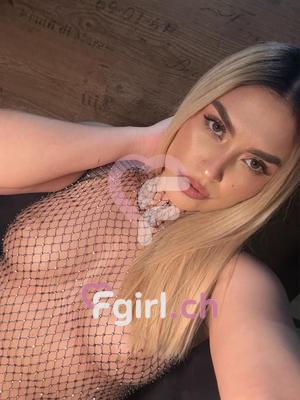 Sara - Escort in Lausanne
