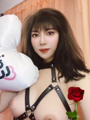 Sara - New Belle métisse asiatique européenne
