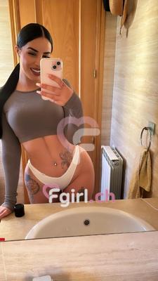 Sara - Escort in Neuenburg
