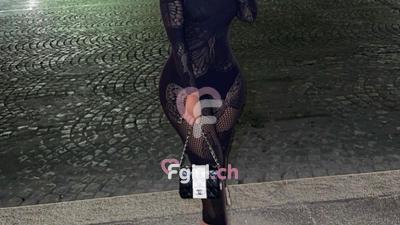 Sarah - Escort en Genève
