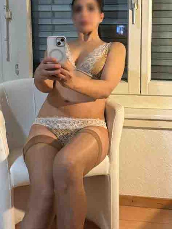 Sarah - Escort in Martigny
