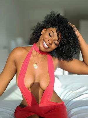 Saray - Escort in Lausanne
