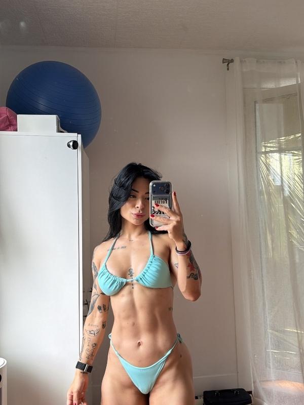 Sayuri - Escort à Zürich
