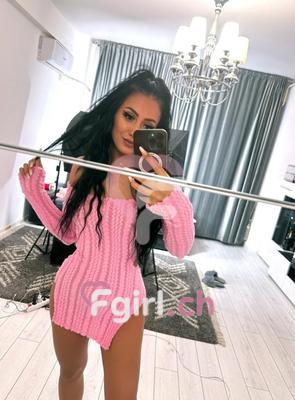 Selena - Escort à Neuchâtel
