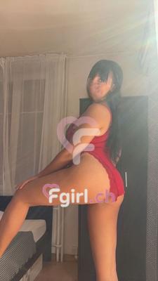Selina - Escort à Fribourg
