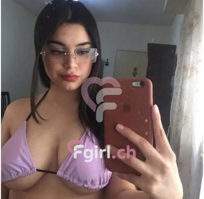 Selinne - Escort à Crissier
