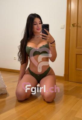Selinne - Escort in Montreux
