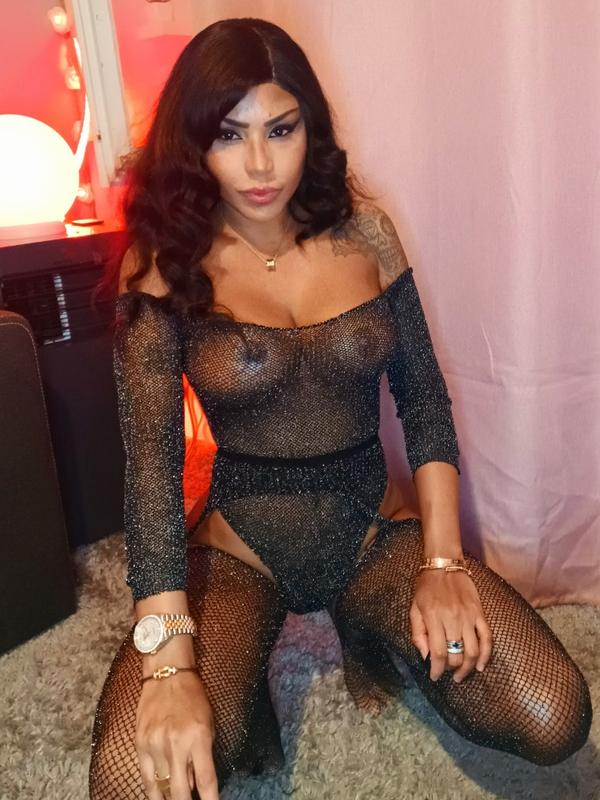 Angela - Escort à Neuchâtel
