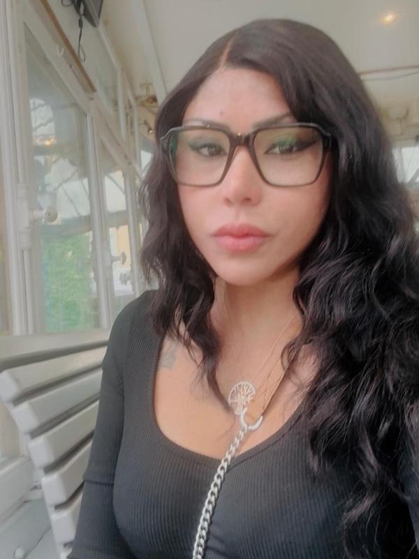 Angela - Escort en Neuchâtel
