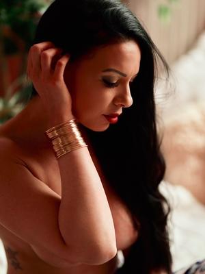 Shakti - Erotic masseuse in La Chaux-de-Fonds
