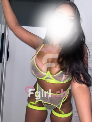 Shana - Escort à Plainpalais
