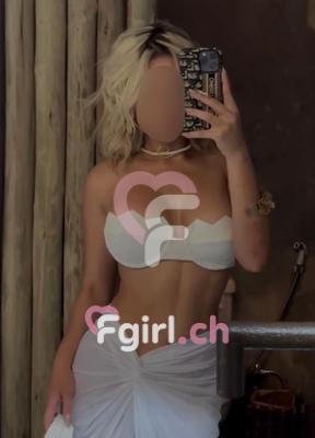 Sharon - Escort in Neuenburg
