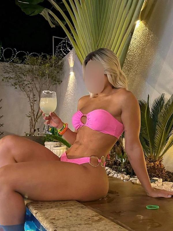Sharon - Escort en Neuchâtel
