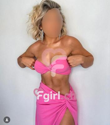 Sharon - Escort in Neuenburg
