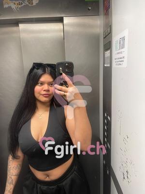 Shopia - Escort in Neuenburg