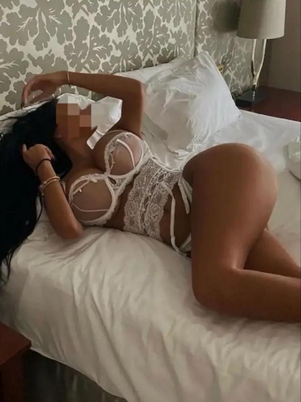 Simona - Escort à Lausanne
