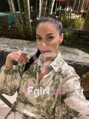 Simona - Escort à Martigny