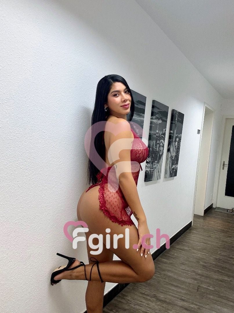 Sofia escort Servette