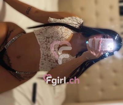 Sofía - Escort à Fribourg
