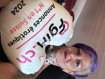 Soniacavalone - Dominatrice BDSM à Fribourg