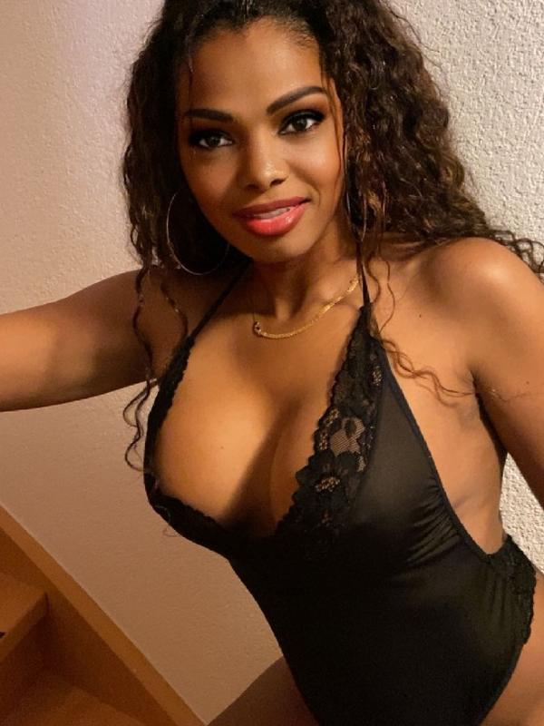 Soraya - Escort in Monthey
