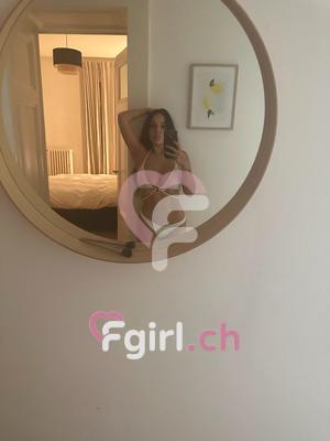 Stecy - Escort in Neuenburg