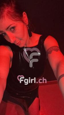 Stella Karnage - Dominatrice BDSM à Lausanne
