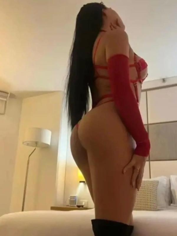 Stephanie - Escort in Gland
