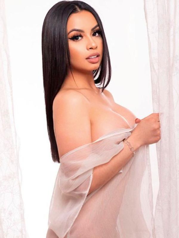 Susi - Escort in Genf
