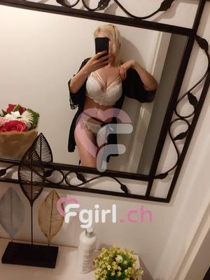 Suzanna - Escort à Sion