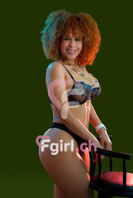 Suzi - Escort in Genf
