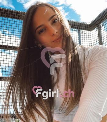 Thiny - Escort à Montreux